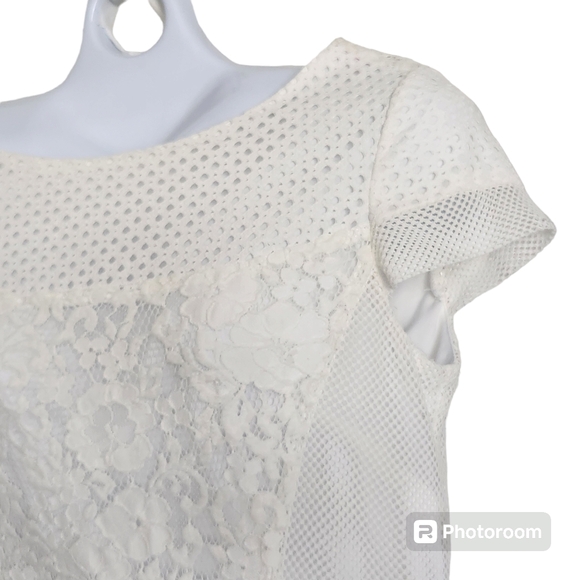Betsey Johnson White Floral and Eyelet Lace Short Sleeve Fit and Flare Dress 8 - Picture 7 of 13